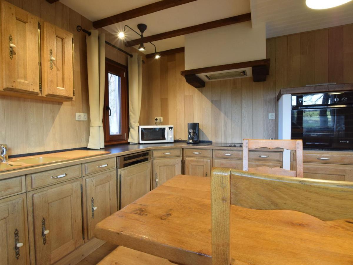 Very Welcoming And Cosy Chalet Nassogne Phòng bức ảnh